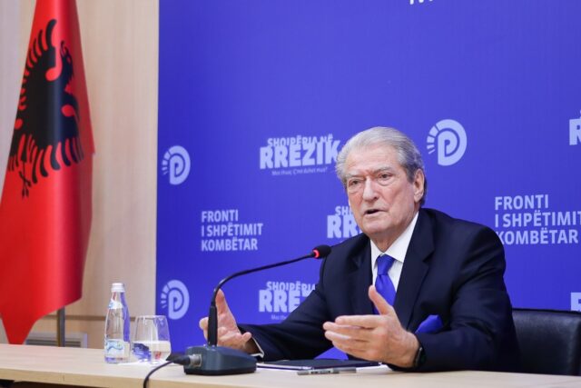 70F16F24-B059-4BF3-939F-3141359489FF