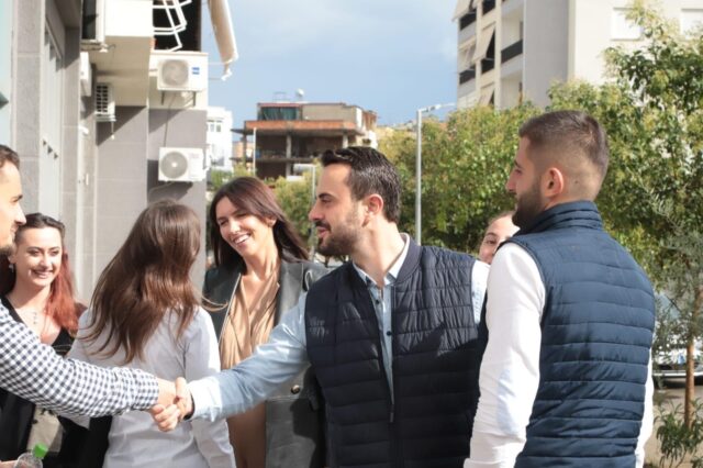 8FD7CED0-56CE-4B11-8906-94589A2D06D2