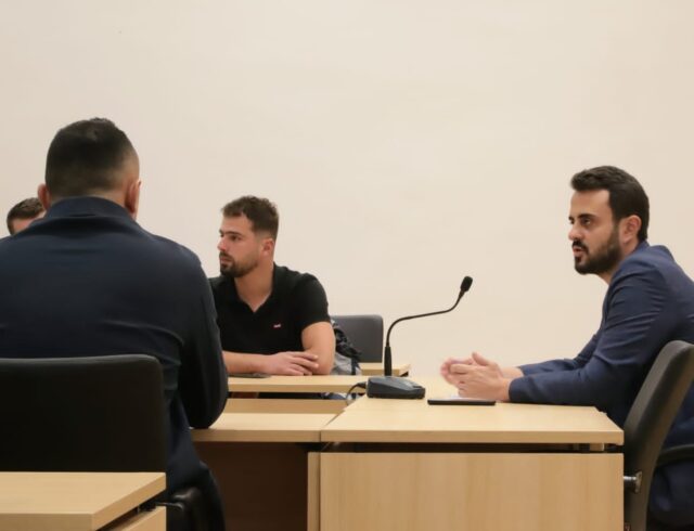 BF9D0F69-B14E-4366-9122-DA1EFE55CDFB