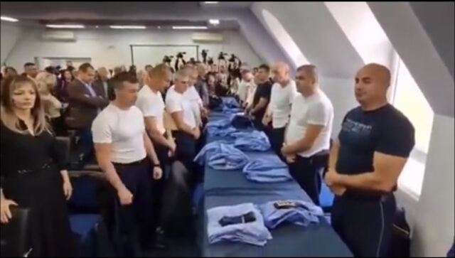 0A7A186A-6C24-40FC-9B2C-E30BC56AA284