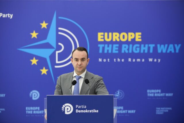 180D0AA2-83ED-4E0F-B619-C43744A2E6D9