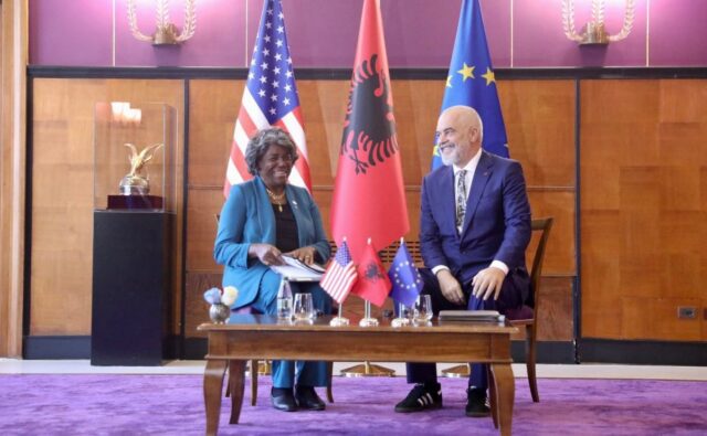 48C2E702-F7A0-44AE-92B6-CEA2535390D9