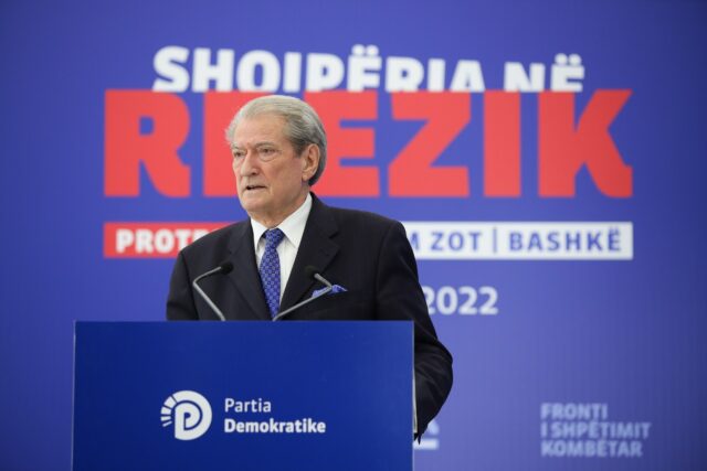 8F497AE2-2D9F-4768-BA3F-63776BD2AC59