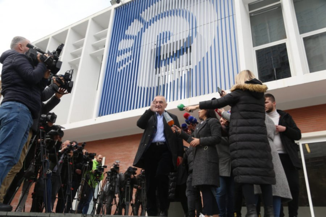 97788058-C2BC-45AE-ACFC-A22D94433EBF