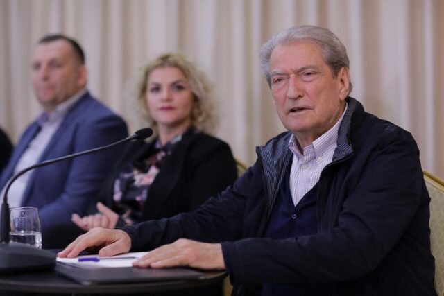 C772423E-EFE7-4AD8-B0D7-35A75DF9839E