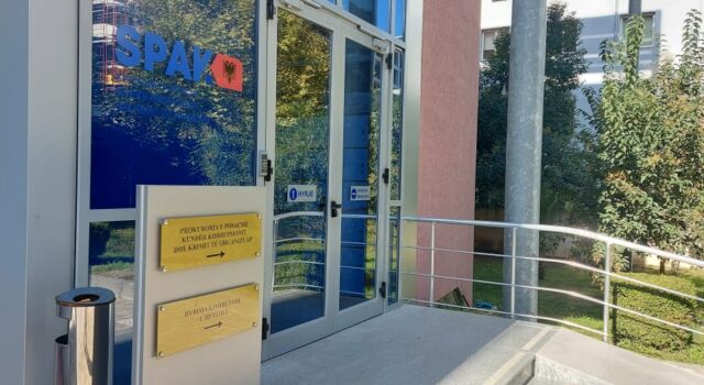 5 zyrtare te bashkisë së Tiranës dënohen nga GJKKO, lidhja me 5D. Më rëndë ish drejtoresha e Tirana Parking
