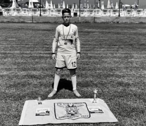 E398AE9B-C9B8-41D8-81A2-107F6AC1AB72