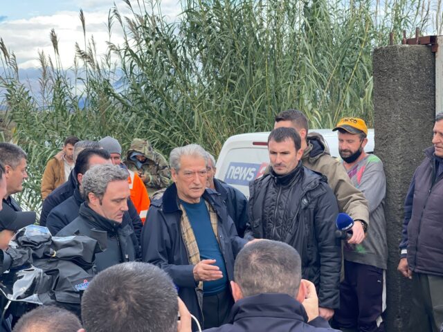 EF057057-474A-422A-9A72-DD9E6083D198