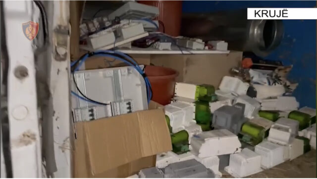 FE005685-0D6F-43D8-9969-6F5AF689986D