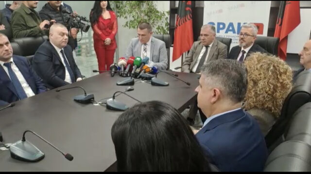 0583EAFC-FA40-4E71-AD60-A4140DEA47AB