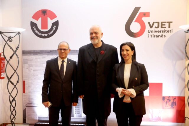 15711B52-FBE3-4D02-B135-ECFB85371C5B