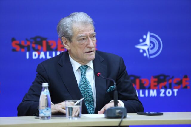 480FAFCD-CC74-46B9-B00E-50F1996BB69B