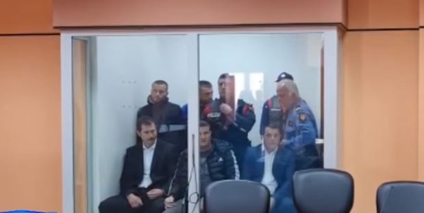 7F9252DD-A77C-4D6E-83C4-668EA70F7C0D