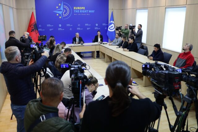 9032FE7A-D123-4B0A-84AF-2BDC5B80037D