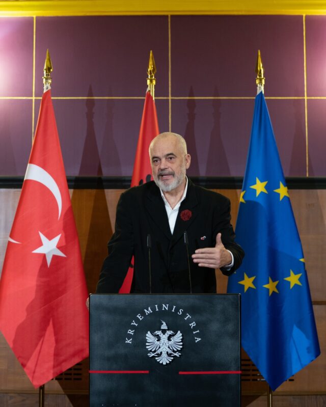 97068CBE-CF22-445D-84C7-94437788D9AC