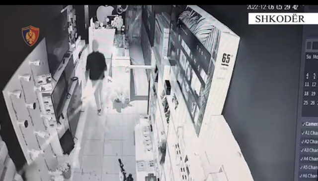 B786B23F-46C8-48A5-A79D-32B620330702