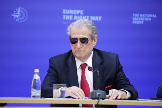 E1B52CA4-D583-4DB4-A042-EE5C758D51A4