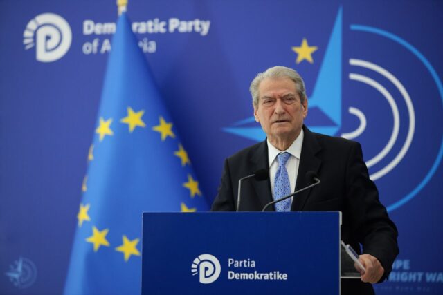 E2BFD7BE-59DE-4ACD-A5A1-7212FEED4B6A