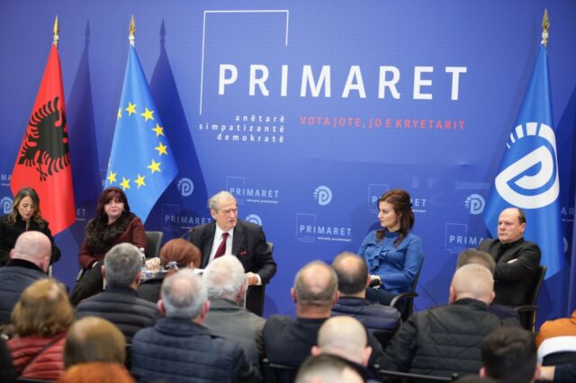 EDD98858-1DC0-4AE6-A27C-09F0E231FD04