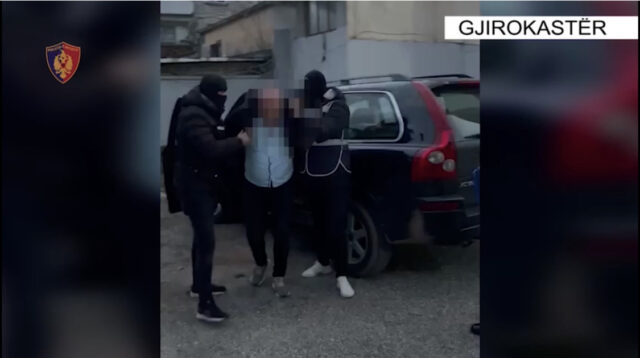 FFE05DA3-2C12-4B20-8661-FAF7F9F651FF