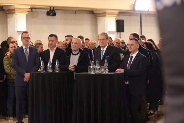 2791A011-2CE5-438C-83C6-CDBE7CAD46FF