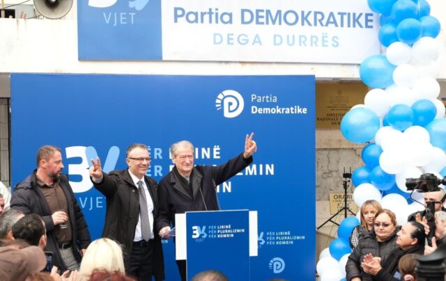 30226208-E516-49C0-A27B-2F3F2E73A17B