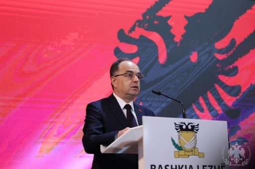 6812DFB6-2019-454D-A6CE-A8F13BB73E18