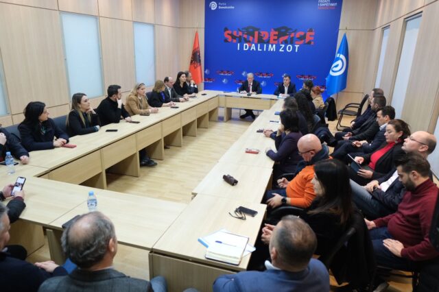 75B2A79B-FE15-4F63-868E-DABF2D2A63CF