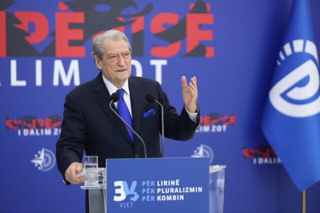 D1449665-C091-40C9-84D1-14D43131E9A2