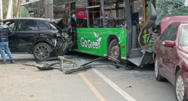 2176D454-5EF2-4EC7-9F6D-75B74D39B271