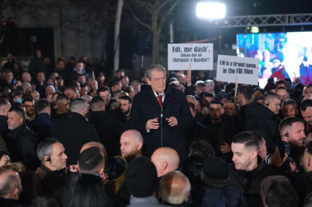 3118BA59-E20F-49EA-A3B8-9D8D96F6069E