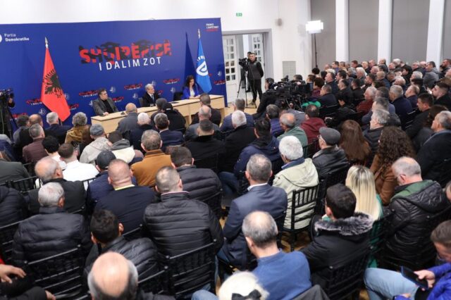 368D1379-AA2C-4DF0-BB47-D1D9FBAA7635