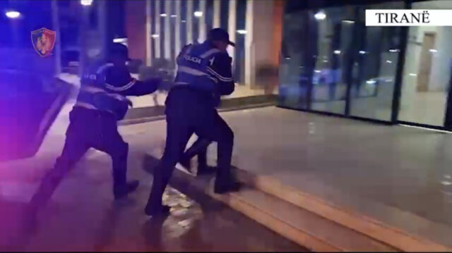 59EFA373-6646-4584-BBDE-92EB456C97A7