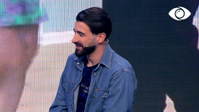 9FB14B90-AF49-4C7F-8A38-0658FE1212DE