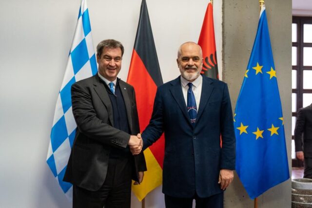 A3E71E0F-A0E0-4764-9A1E-F3AA7D03E336