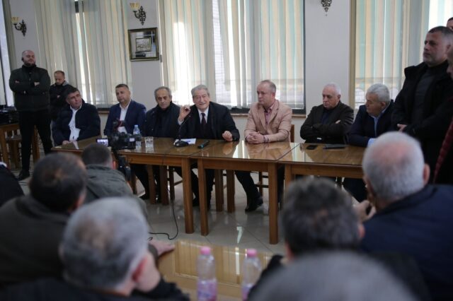 D295C25B-604A-4F04-A96D-A9B9892AF67D