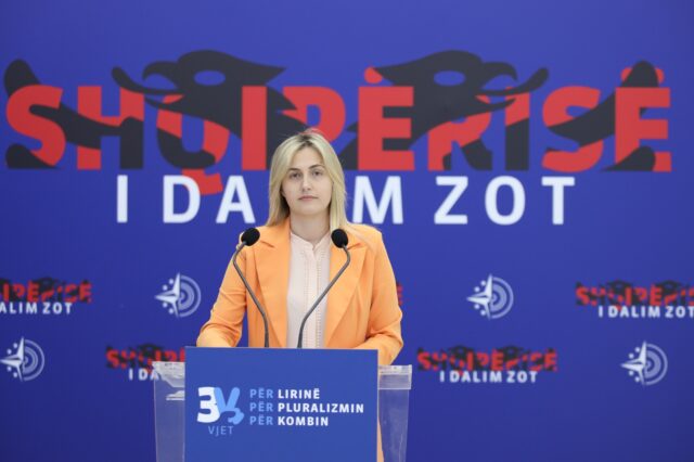 E3F9AD68-EE68-4F9A-B760-69D653580C83