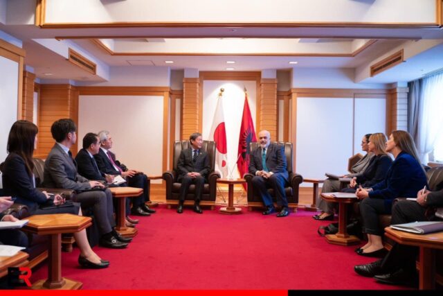 E7B22D41-5275-49C3-B7A8-74F246DEBF71