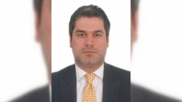 00DE74B8-767E-47E4-B31E-04207B57604A