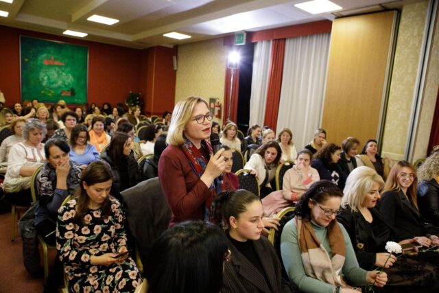 02504E7E-522B-47D9-812E-7C3A51AE8C0D