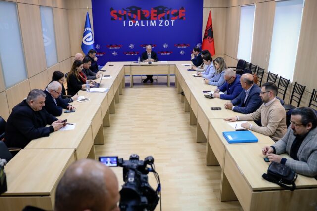 1DBD6135-4F59-44A9-8842-DE667C0D3321