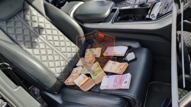 4D8AE880-0371-4F12-BE7A-AB3E9940D0F5