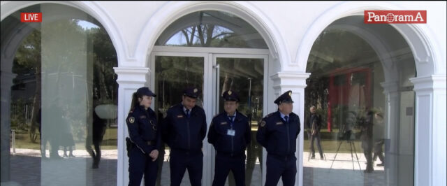 590B7D89-3D35-4523-A93E-78339C319CBD