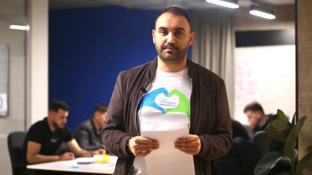 59F87B42-06F8-403B-B657-F4960AC32874