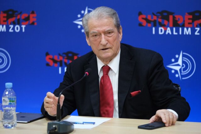 CA4555A8-2E29-41D7-BCB5-79EC38D87E31