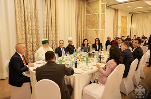 CB64B145-3077-49D8-A3FD-6179257AB625