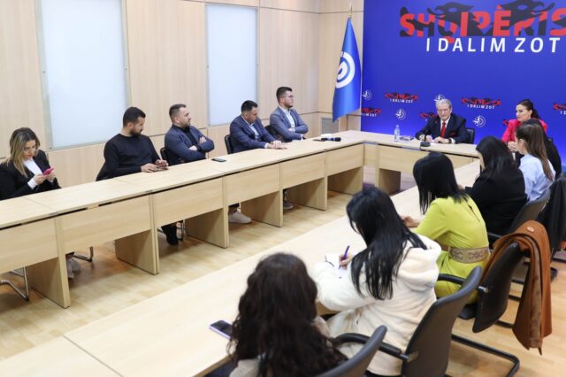 EA2D8D46-42FB-496E-9C5E-C2E22FB5EDD8