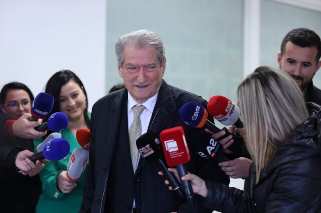 F1750E59-C507-475E-8272-09476ECD490C