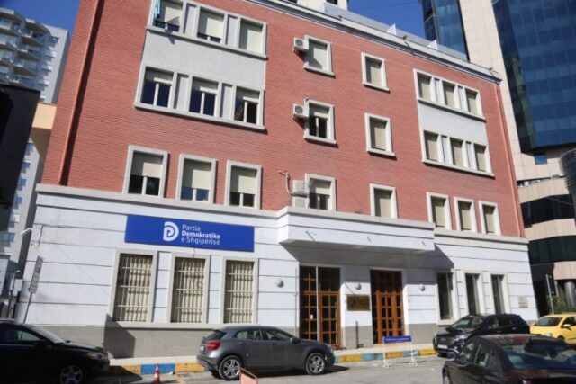 FE063731-E5AA-48D6-8AC1-DC92CA10BF82