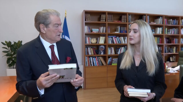 57505F58-E115-4757-AAE8-64832C11443F